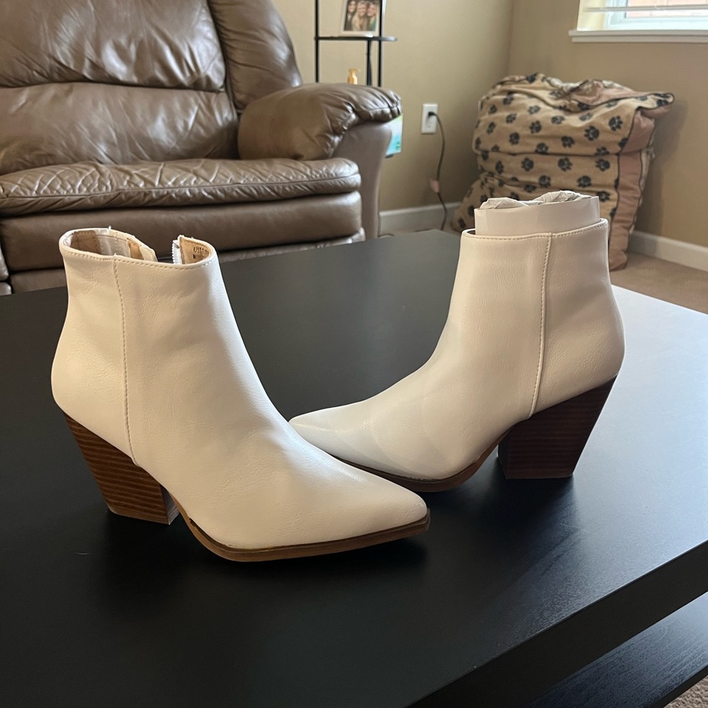 Western White Booties